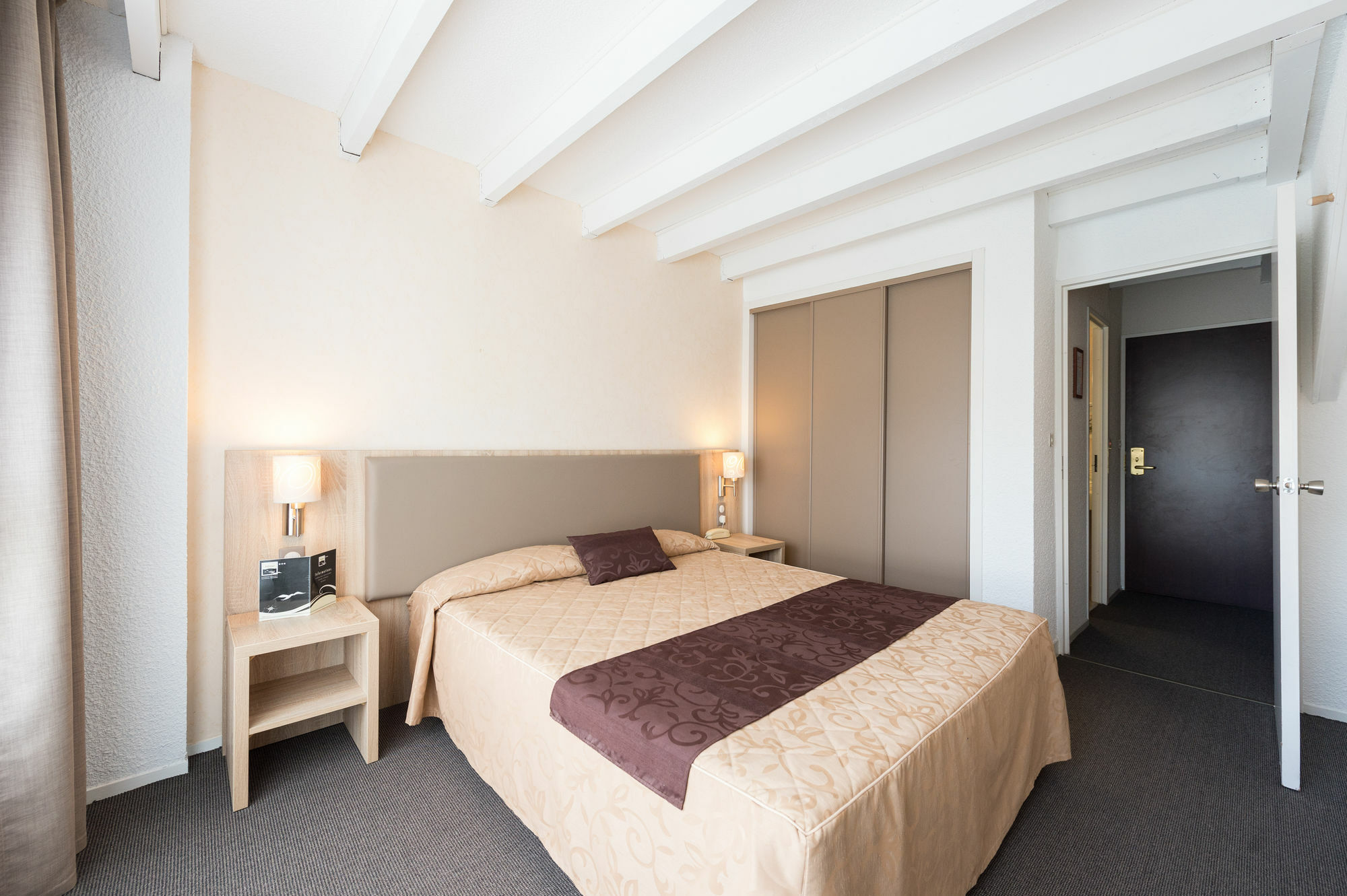 Brit Hôtel De L'océan Concarneau Esterno foto